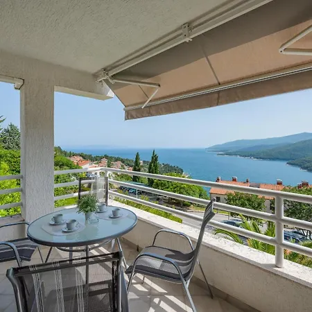 Luciana Apartman Rabac